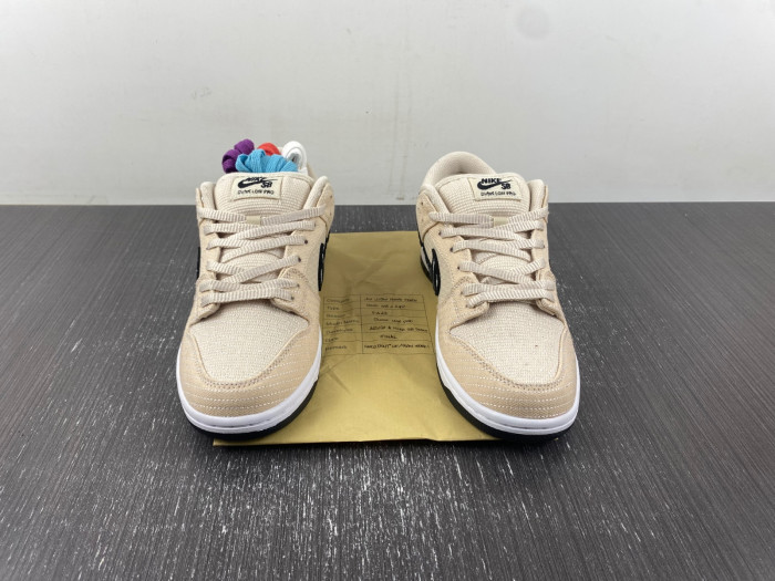 Nike SB Dunk Low Albino & Preto FD2627-200