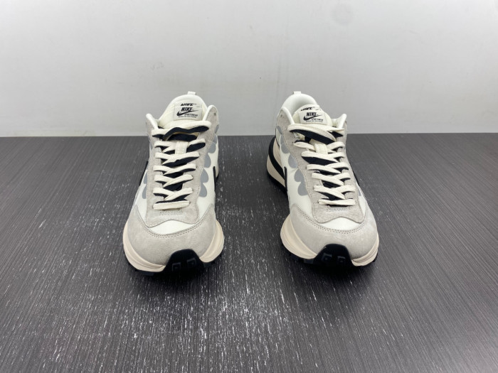 Nike Sacai x VaporWaffle “Tour Yellow ”DD1875-101