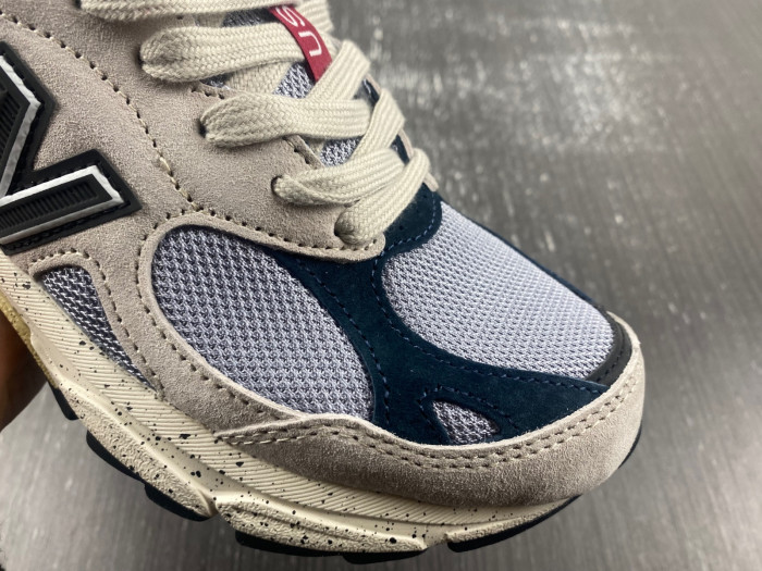 N3W BLANCE SNEAKER M990AG3