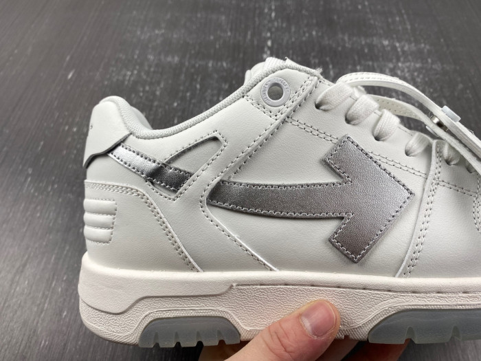 OFW SNEAKER