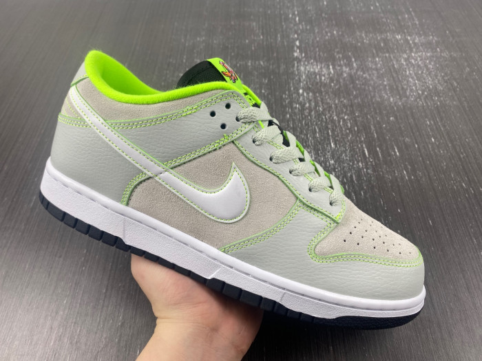 Nike Dunk Low University of Oregon PE (2023) FQ7260-001