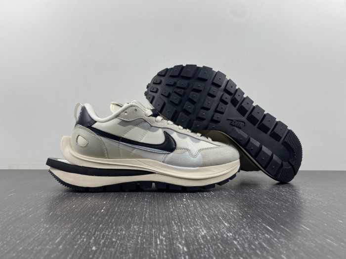 Nike Sacai x VaporWaffle “Tour Yellow ”DD1875-101