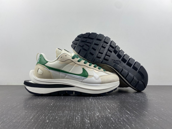Nike Sacai x VaporWaffle “Tour Yellow ”DD1875-102
