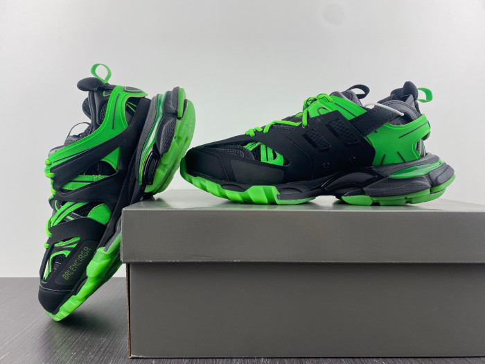 BLCG Track Trainer black green glow 542023 W3RL1 1035