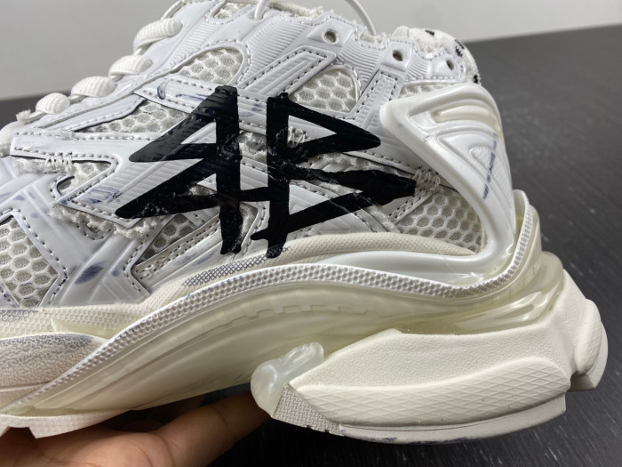 BLCG PHANTOM SNEAKER 677402 W3RBQ 9010