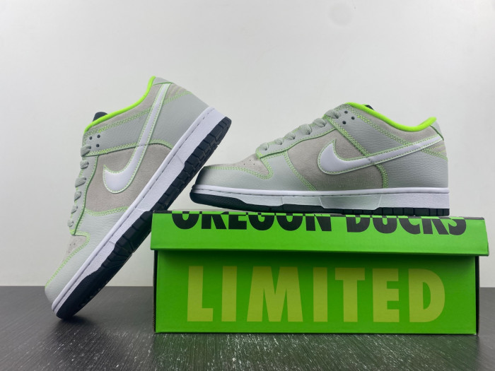 Nike Dunk Low University of Oregon PE (2023) FQ7260-001