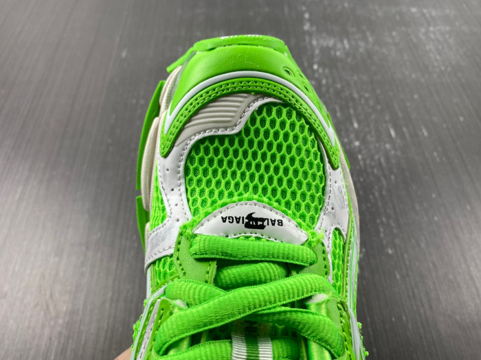 BLCG Runner Sneaker 677402 W3RBM 3590