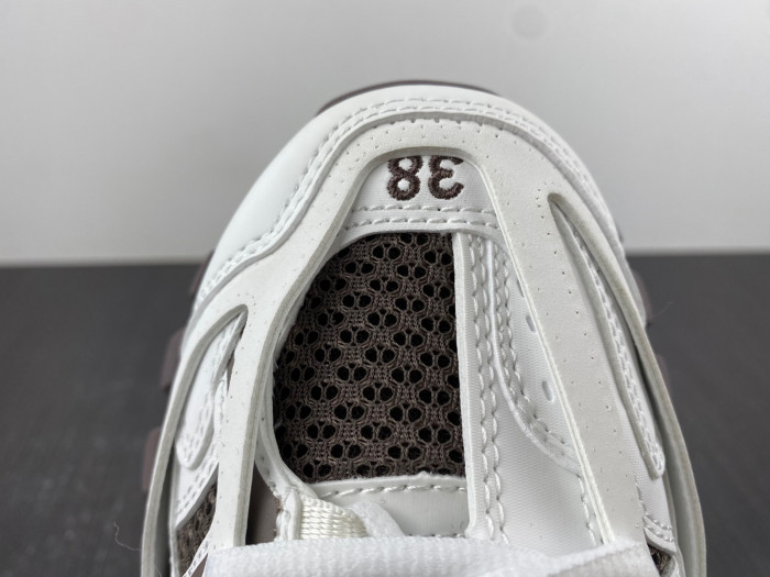 BLCG Track Trainer White Silver 542436 W5CB2 0609