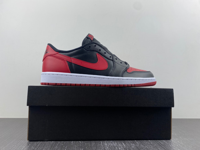 Air Jordan 1 Retro Low Bred (2015) 705329-001