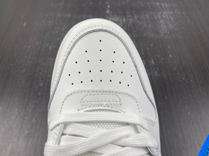OFW SNEAKER