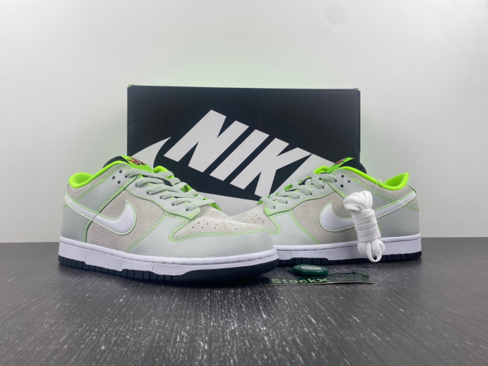 Nike Dunk Low University of Oregon PE (2023) FQ7260-001