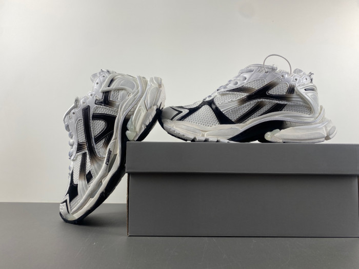 BLCG PHANTOM SNEAKER 772774-WRUNG-9010