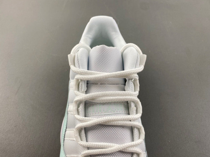 Air Jordan 11 Retro Low Igloo (Women