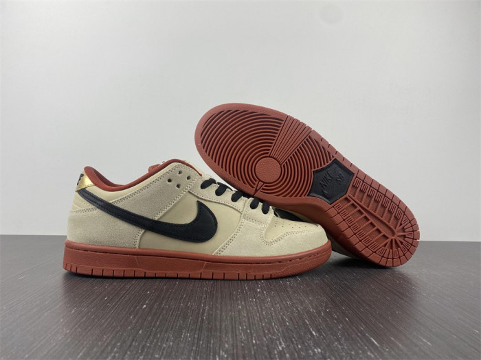 Nike SB Dunk Low Pro Hennessy BQ6817-100