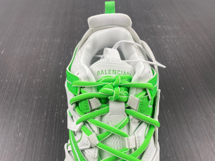 BLCG Track Trainer white green glow 542023 W3RL1 9035