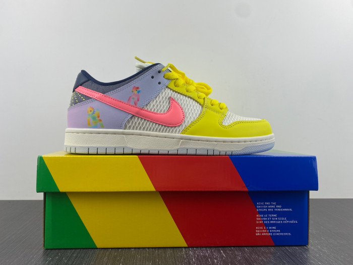 Nike SB Dunk Low Be True DX5933-900