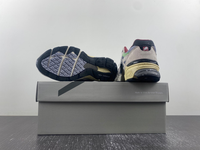 N3W BLANCE SNEAKER M990AG3
