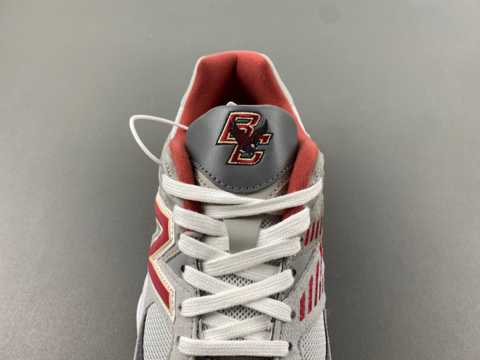N3W BLANCE 9060 Boston College U9060EGL