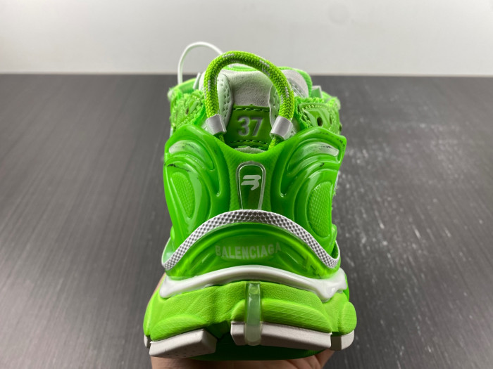 BLCG Runner Sneaker 677402 W3RBM 3590