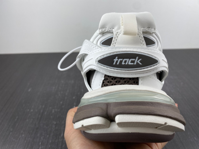 BLCG Track Trainer White Silver 542436 W5CB2 0609