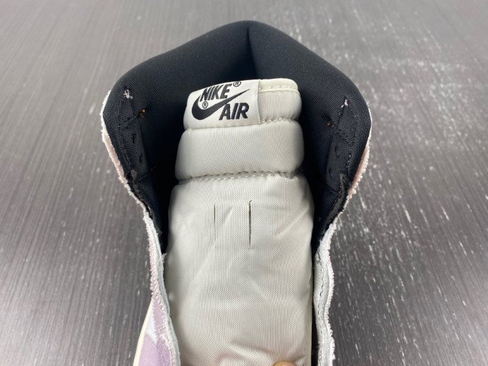 Air Jordan 1 Retro High OG Skyline DX0054-805
