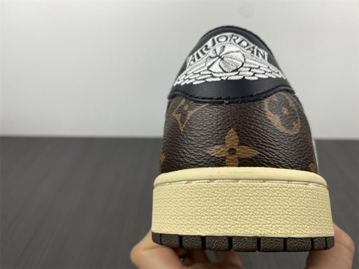 AIR JORDAN 1 RETRO HIGH OG SP CM7866-126