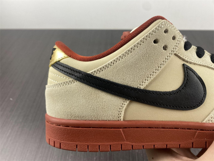 Nike SB Dunk Low Pro Hennessy BQ6817-100