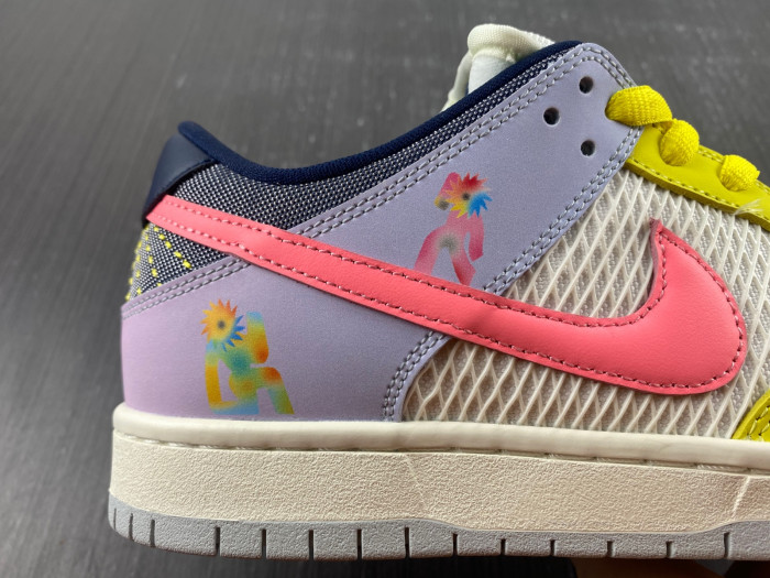 Nike SB Dunk Low Be True DX5933-900