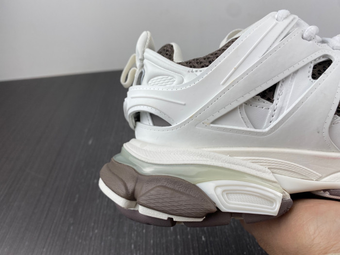 BLCG Track Trainer White Silver 542436 W5CB2 0609