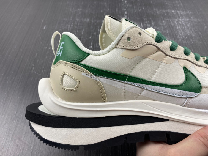 Nike Sacai x VaporWaffle “Tour Yellow ”DD1875-102