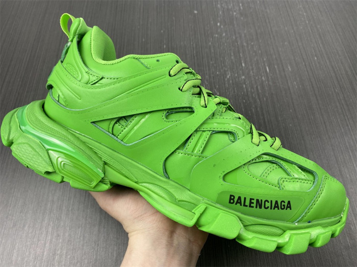BLCG Track Trainer green 542023 W2LB1 3051
