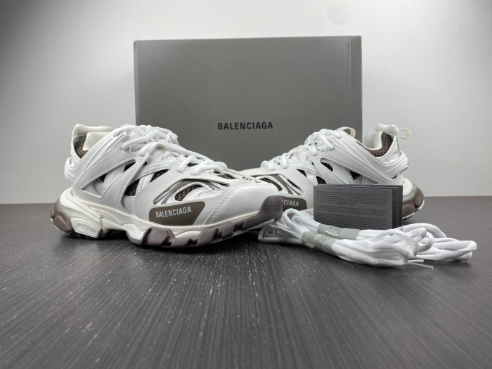 BLCG Track Trainer White Silver 542436 W5CB2 0609
