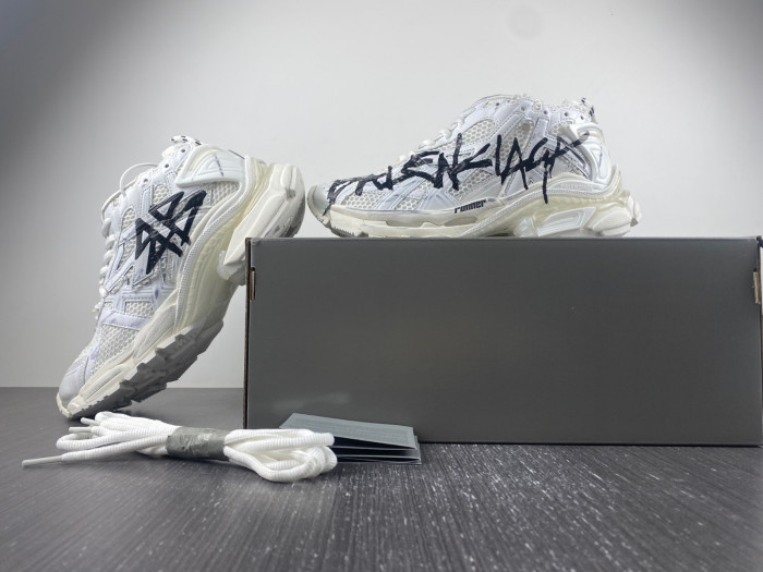 BLCG PHANTOM SNEAKER 677402 W3RBQ 9010