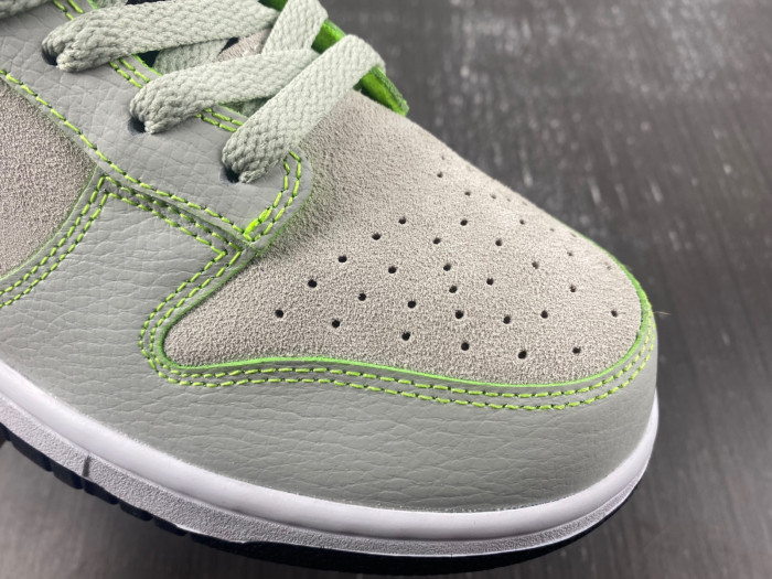 Nike Dunk Low University of Oregon PE (2023) FQ7260-001