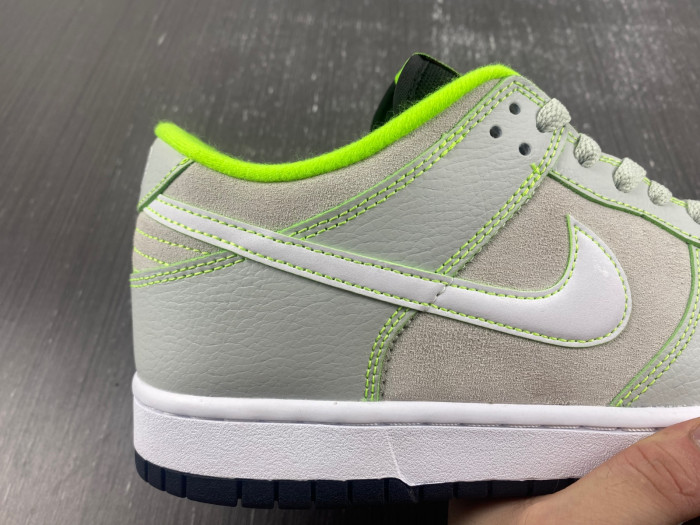Nike Dunk Low University of Oregon PE (2023) FQ7260-001