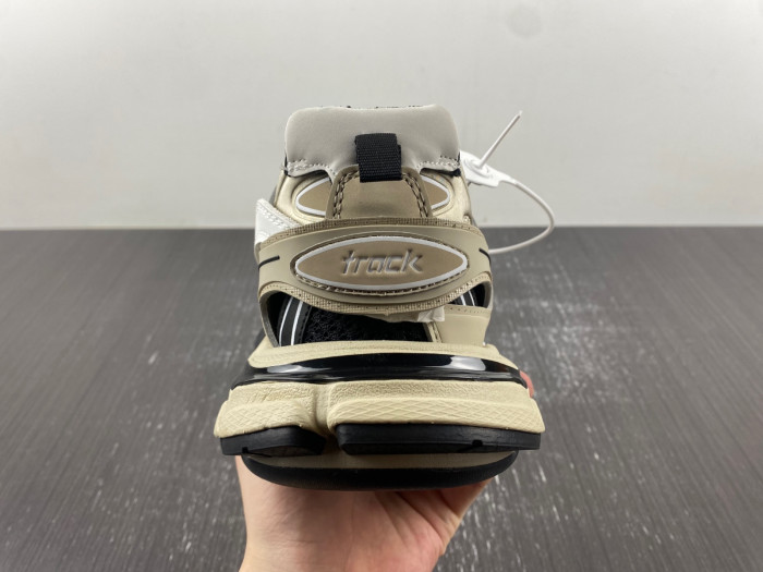 BLCG Track Trainer 542023 W3AC4 8017