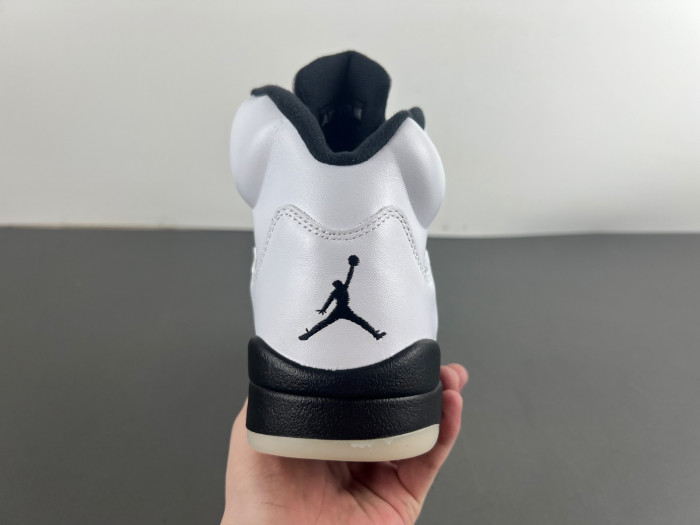 Air Jordan 5 Retro Reverse Metallic DD0587-110