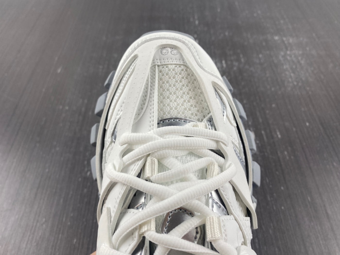 BLCG Track Trainer White Silver 542436 W2F5C 9081