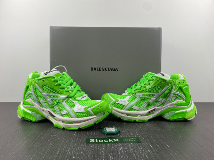 BLCG Runner Sneaker 677402 W3RBM 3590