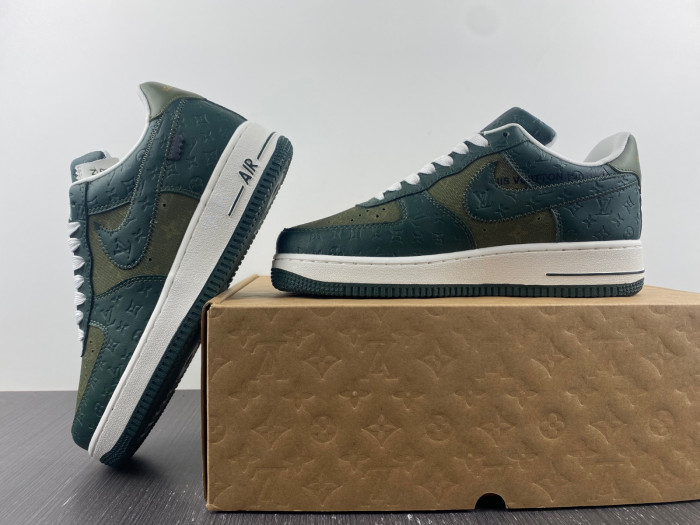 Nike Air Force 1