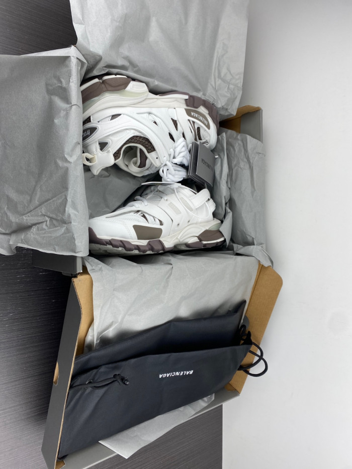 BLCG Track Trainer White Silver 542436 W5CB2 0609