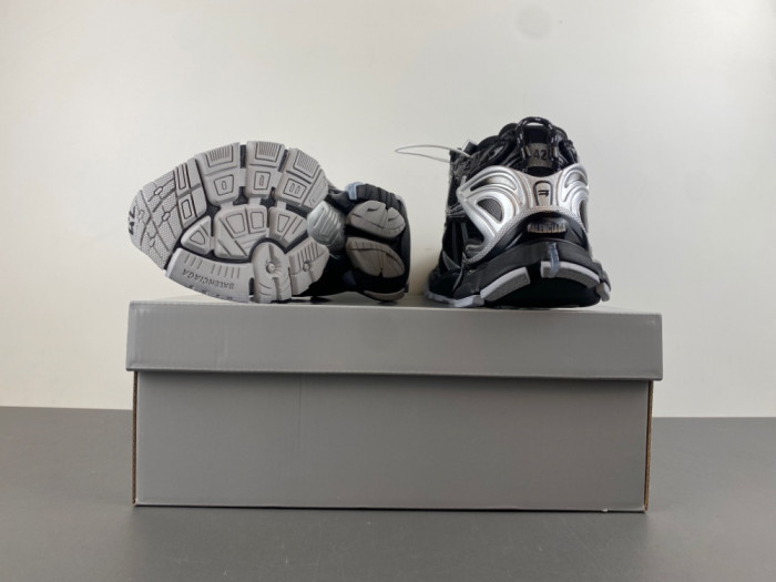 BLCG Runner Sneaker 772774 W3RNY 0322