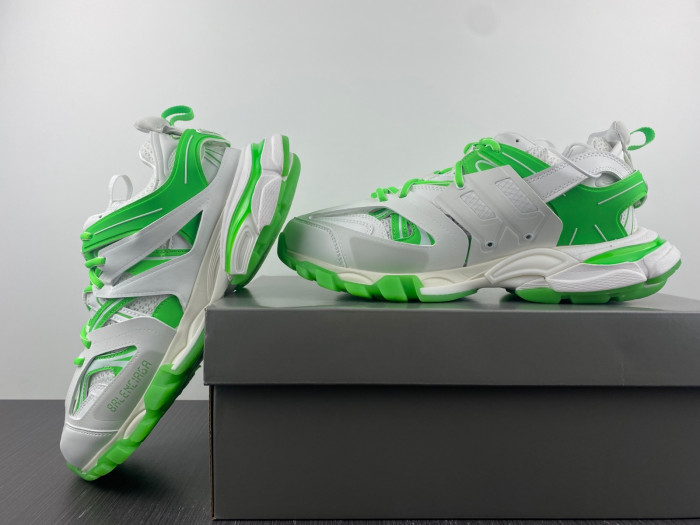 BLCG Track Trainer white green glow 542023 W3RL1 9035