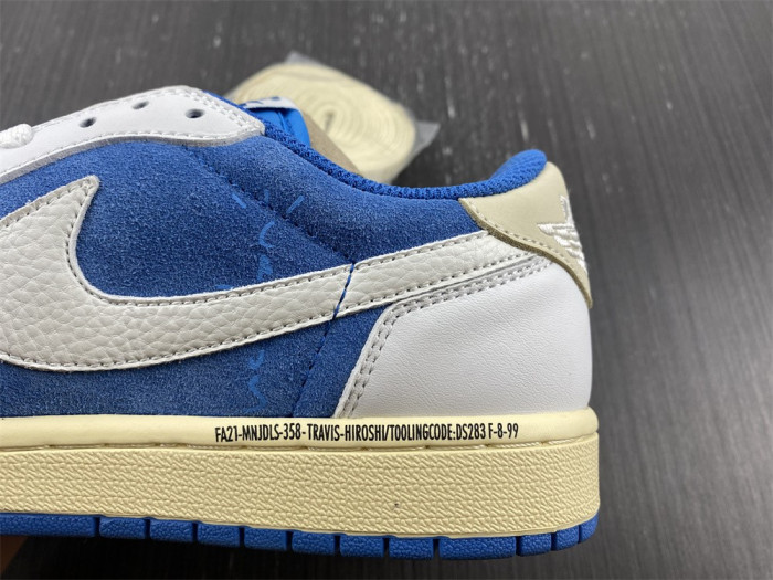 FRAGMENT DESIGN X TRAVIS SCOTT X NIKE AIR JORDAN 1 LOW CQ4277-212