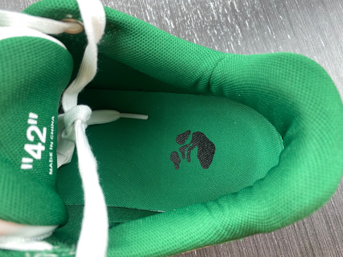 OFW SNEAKER