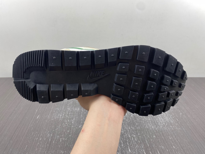 Nike Sacai x VaporWaffle “Tour Yellow ”DD1875-102
