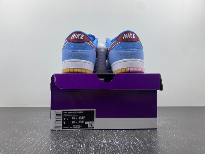 Nike SB Dunk Low Philadelphia Phillies DQ4040-400