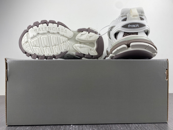 BLCG Track Trainer White Silver 542436 W5CB2 0609