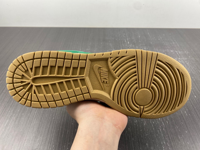 Nike Dunk Low Malachite University Gold (W) FB7173-131