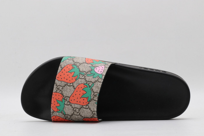 Gu66 SLIPPERS